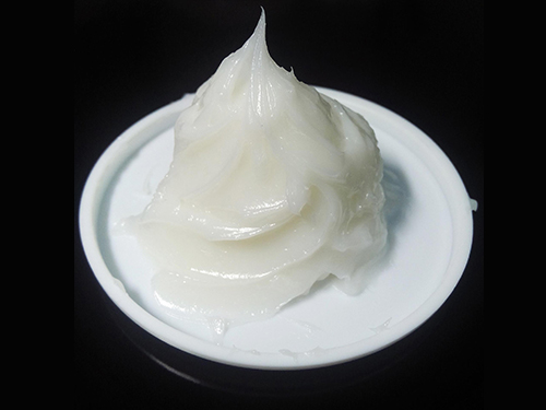 選擇塑膠零件潤滑脂要考慮哪些因素呢？