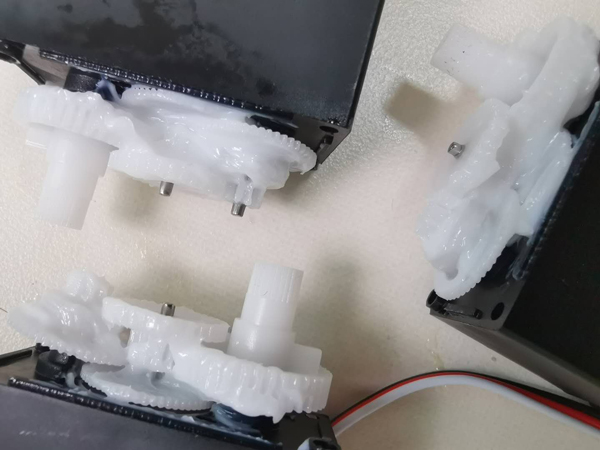 電機(jī)減速齒輪箱該如何選用合適的潤滑脂？